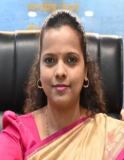 जिल्हाधिकारी व जिल्हा दंडाधिकारी